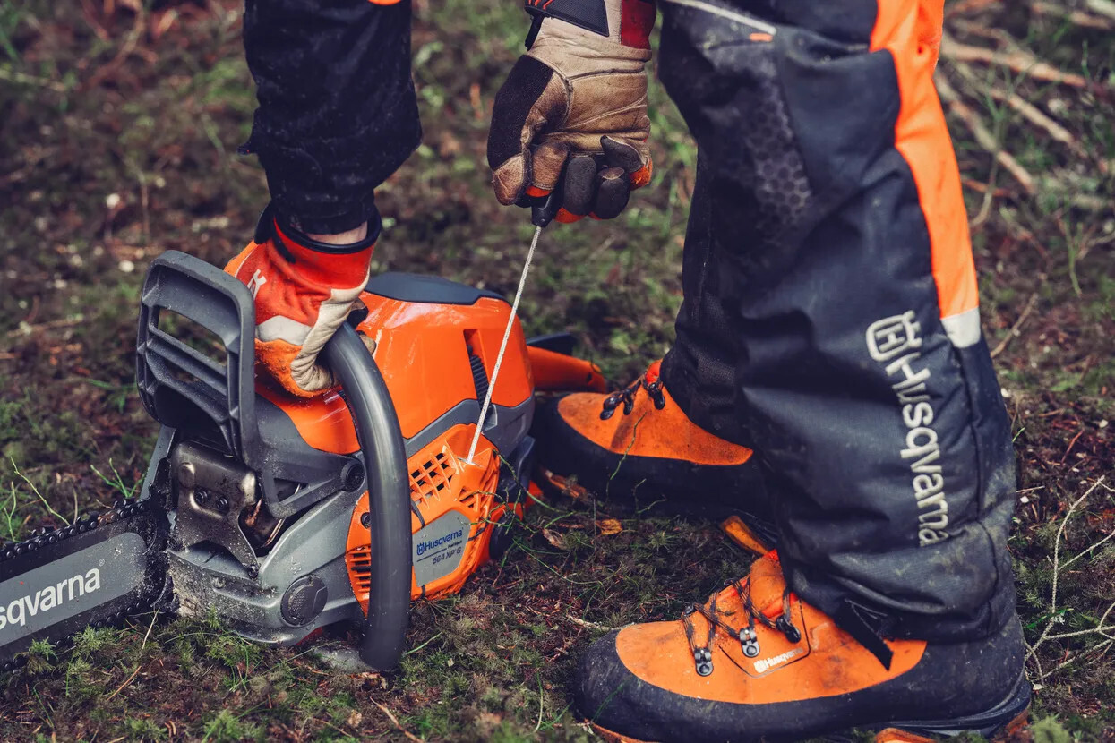 Husqvarna | Αλυσοπρίονο 564XP με λάμα και αλυσίδα 20