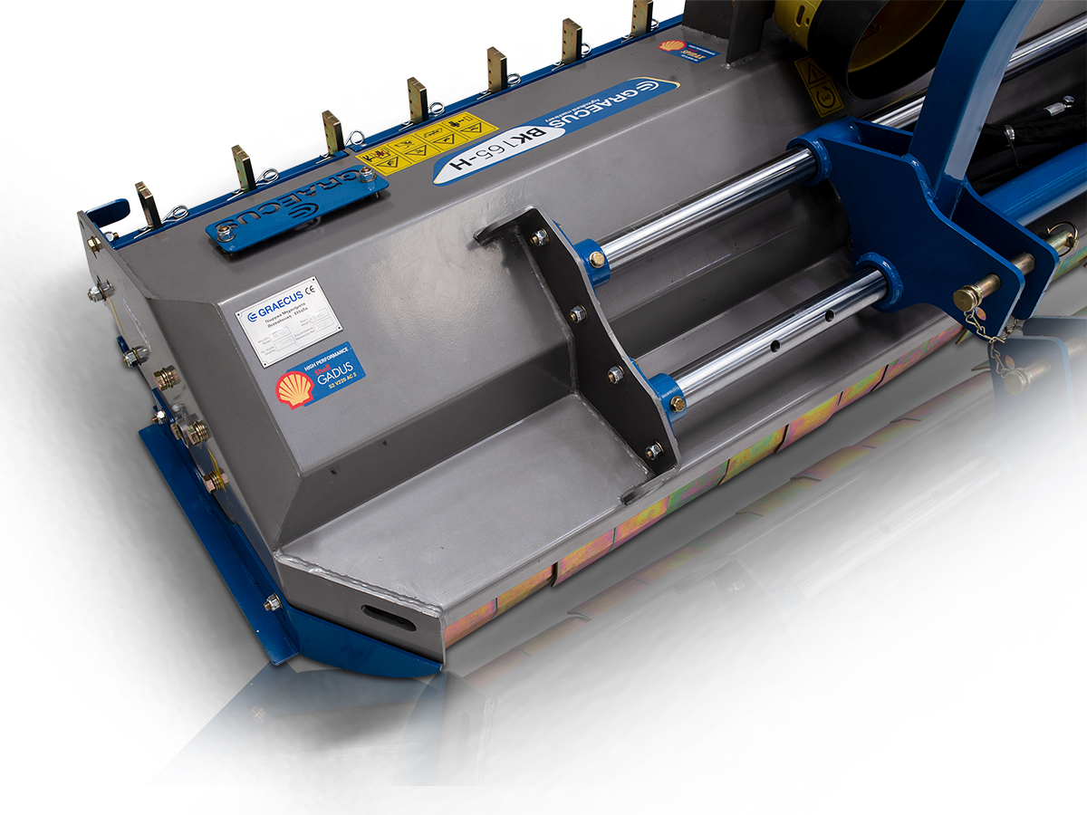 BK 150 | Graecus | Καταστροφέας βαρέως τύπου, με μετατόπιση, οδοντωτά σφυριά και λεπίδες συλλογής στο πίσω μέρος 