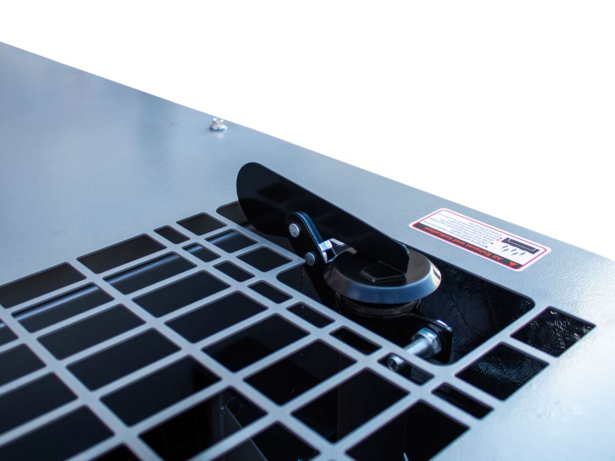 GD15 | Graecus | Γεννήτρια πετρελαίου τριφασική κλειστού τύπου με βάση, υδρόψυκτη με αυτόματο πίνακα μεταγωγής 