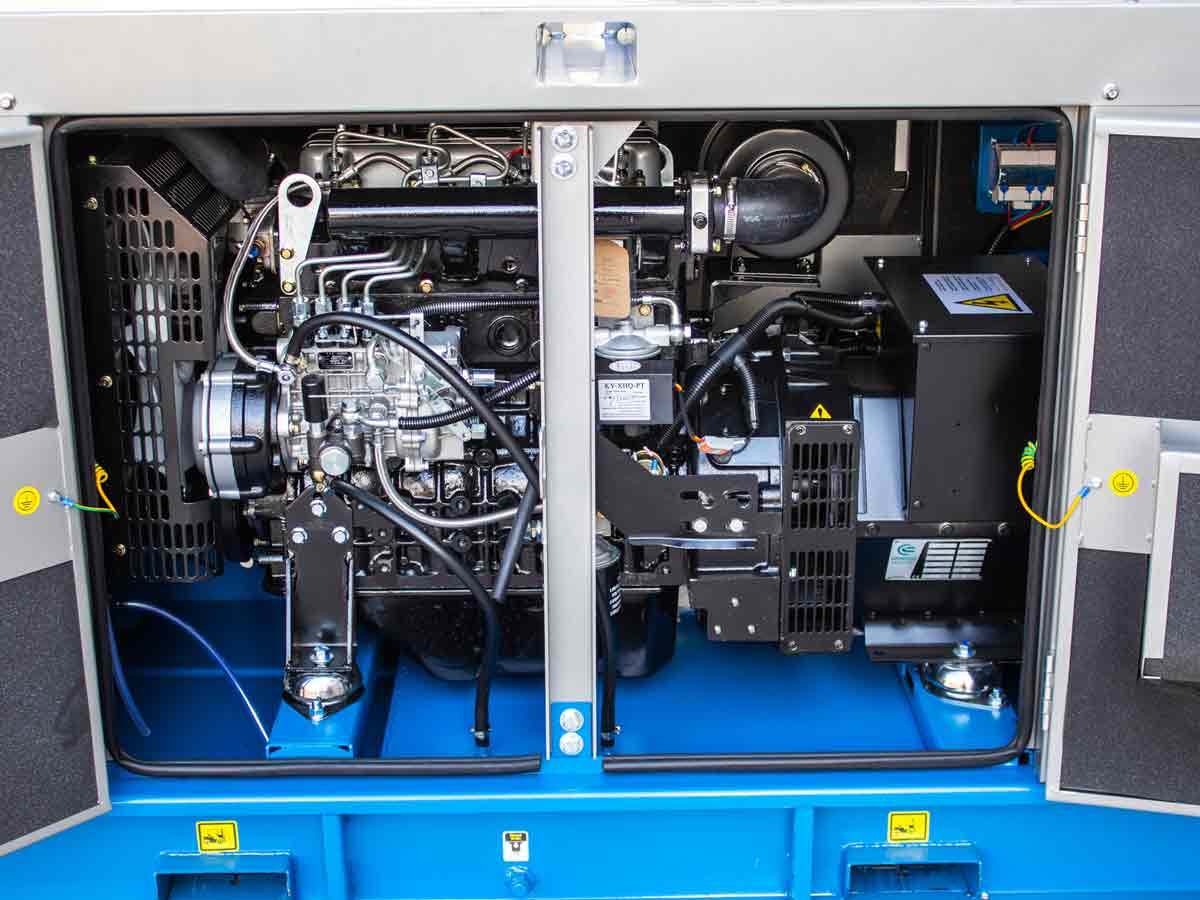 GD15 | Graecus | Γεννήτρια πετρελαίου τριφασική κλειστού τύπου με βάση, υδρόψυκτη με αυτόματο πίνακα μεταγωγής 