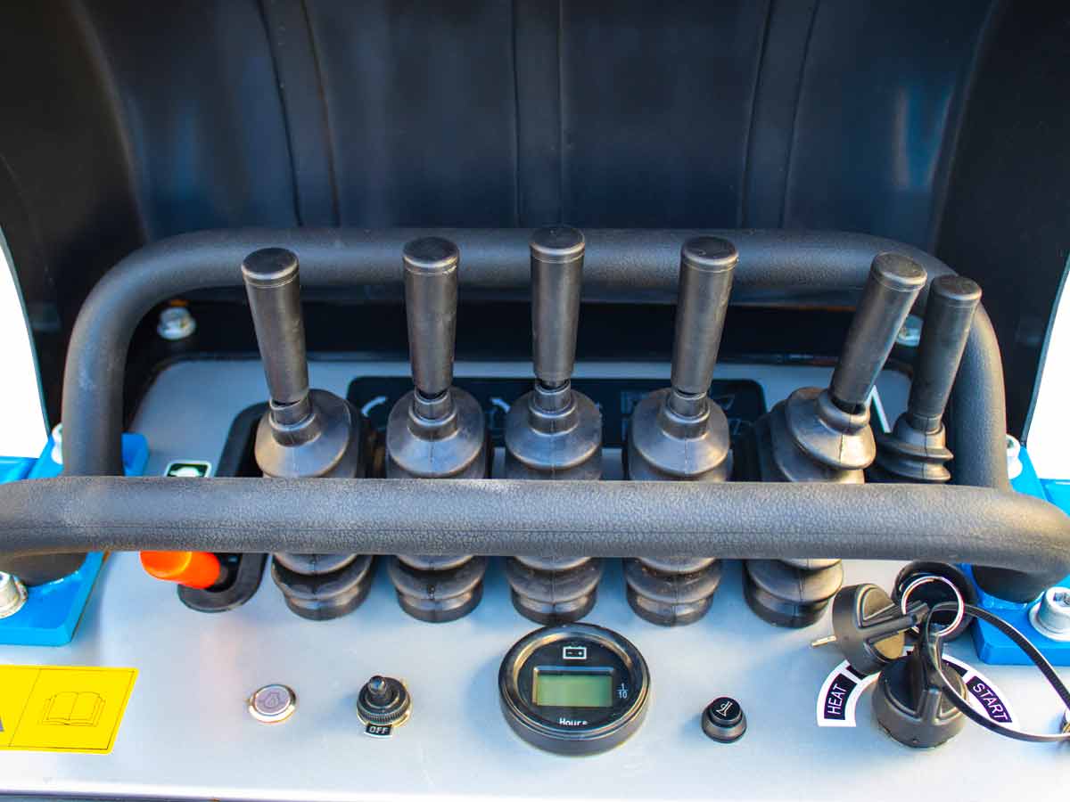 HT800FL | Graecus | Ντάμπερ Diesel, υδροστατικό με φορτωτή και υψηλή ανατροπή 800kg 