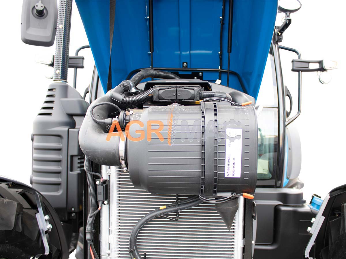 MT7.101 | LS Tractor | 122HP 4WD 3595cc κινητήρας Iveco τρακτέρ Standard συνδιασμός με GRAECUS FREZA B205