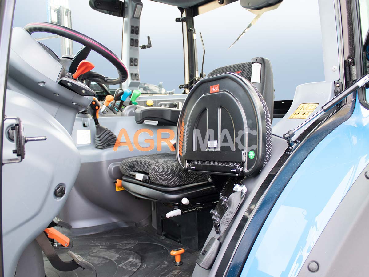 MT7.101 | LS Tractor | 122HP 4WD 3595cc κινητήρας Iveco τρακτέρ Standard συνδιασμός με GRAECUS FREZA B205