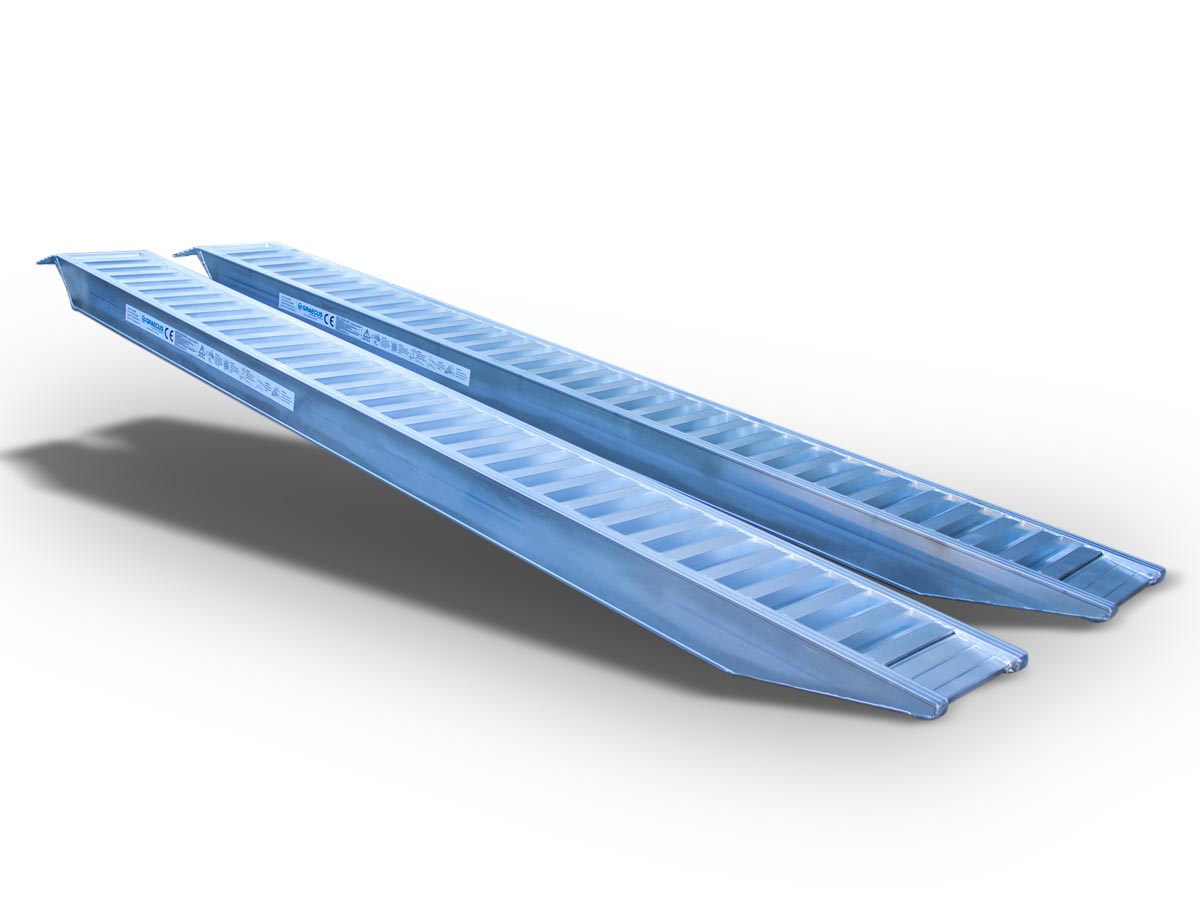 4000RAMP6T | Graecus | 2 Ράμπες αλουμινίου μήκους 4000mm για λαστιχοφόρο ή ερπυστριοφόρο μηχάνημα απόβαρου 6000kg