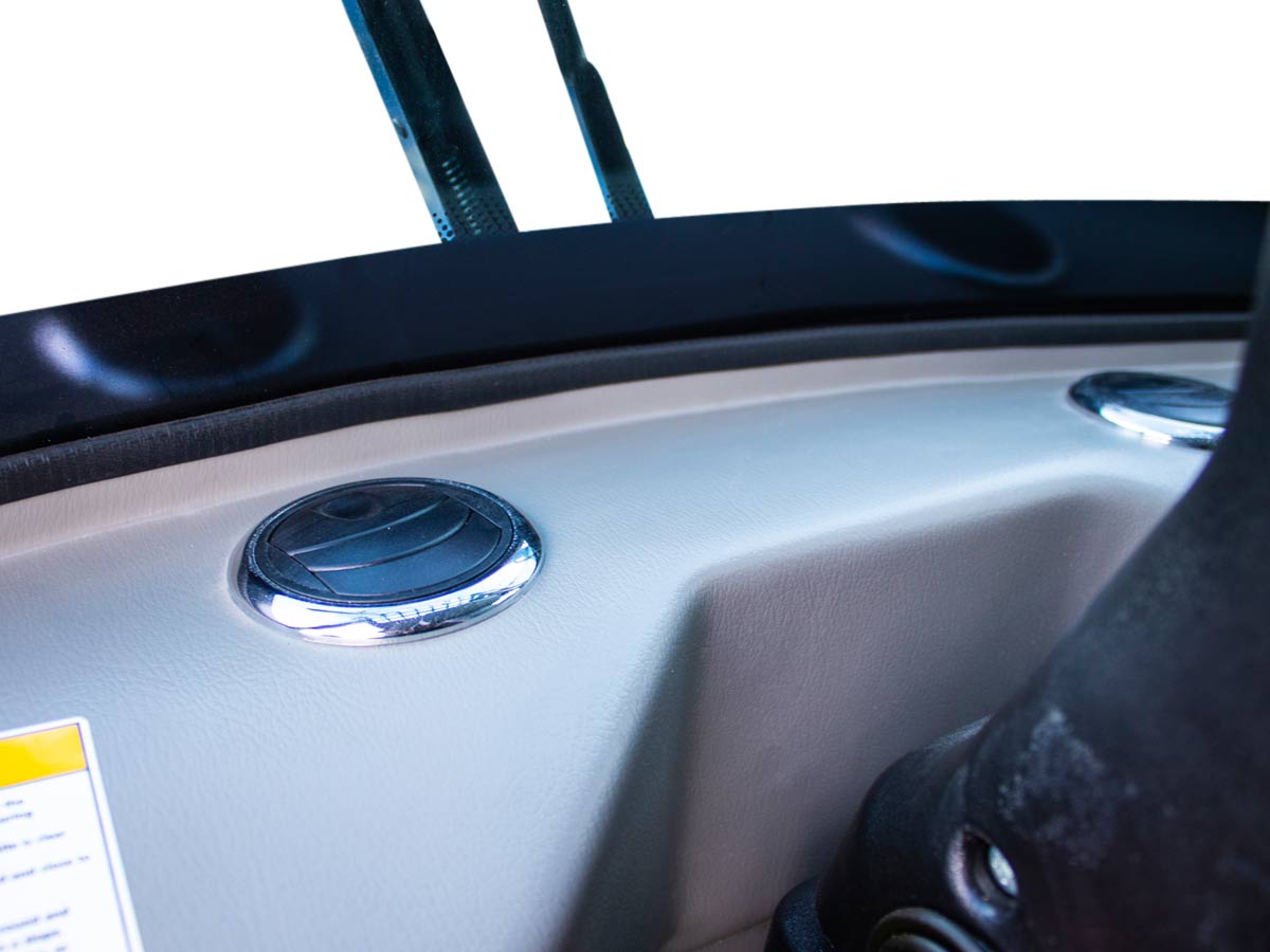 LD16NE Cab | Graecus | Σπαστός τροχοφόρος φορτωτής 4×4 4WD | Μέγιστη ανύψωση 3m | Ικανότητα φόρτωσης έως 1.6Τ | Καμπίνα A/C