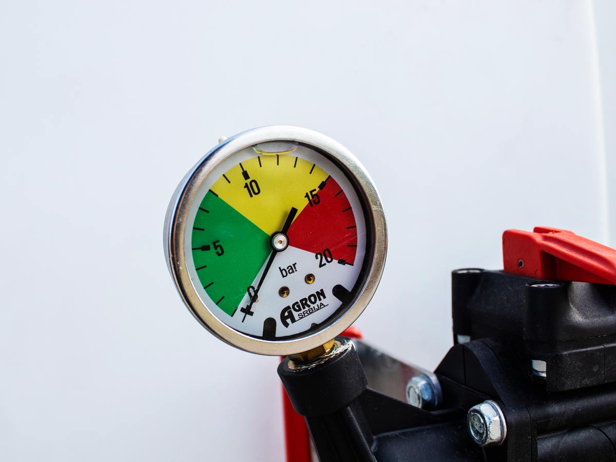 PA700+AD12 | Agron Mag | 700L/12m Ραντιστικο-Ψεκαστικο 3 καζάνια αναρτώμενο με 12 μέτρα μπάρα 