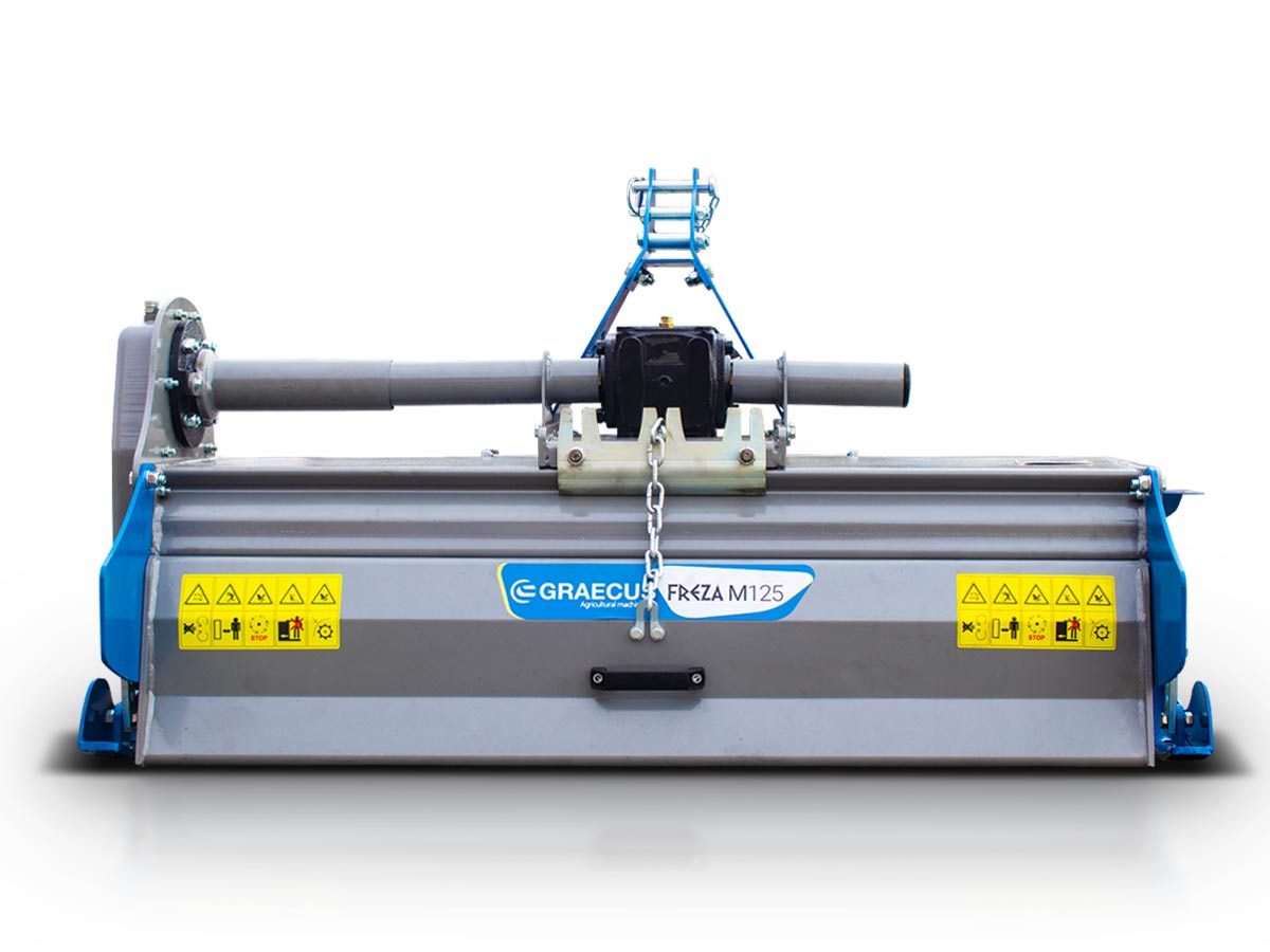 FREZA M145 | Graecus | Φρέζα μεσαίου τύπου συρταρωτή για μικρά τρακτέρ Solis, LS, Kubota κ.ά - με μηχανική μετατόπιση - επιφάνεια εργασίας 145εκ 