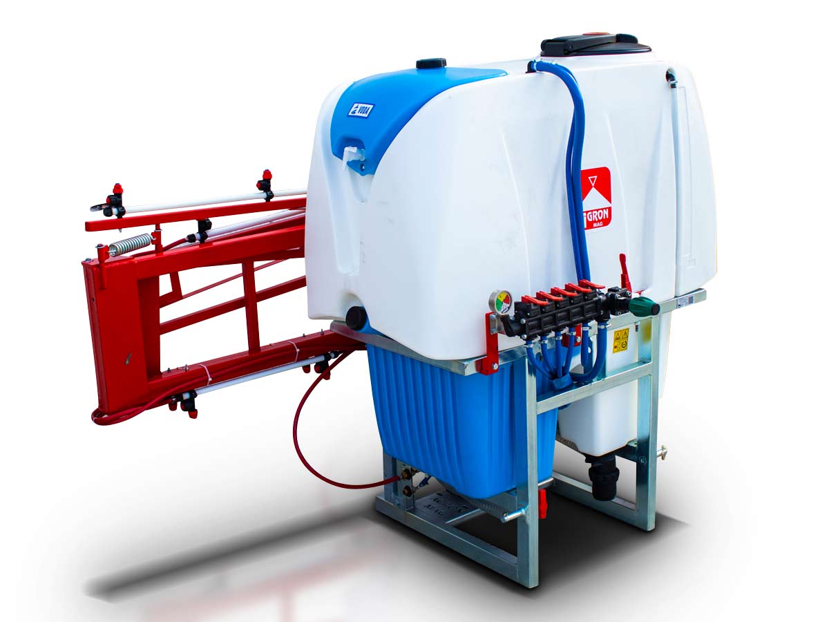 PA700+AD12 | Agron Mag | 700L/12m Ραντιστικο-Ψεκαστικο 3 καζάνια αναρτώμενο με 12 μέτρα μπάρα 