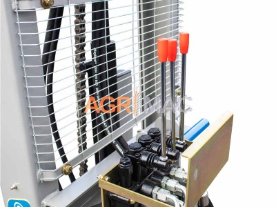 clark-gia-trakter-times-CLARK800-DUPLEX180