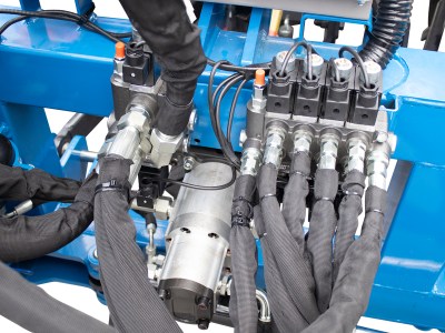 markoutsia-xeirismou-tileskopikou-katastrofea-trakter-BTK1502