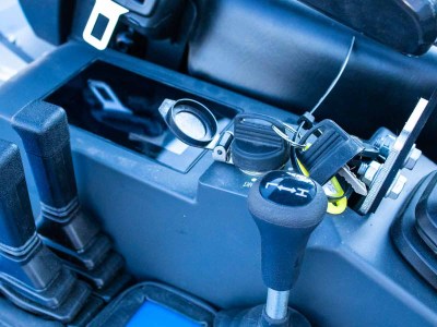 moxloi-xeirismoy-ekskafea-timi-EB24-PRO