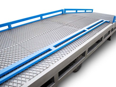 rampa-fortoekfortosis-me-afairoymena-parapeta-RAMP10T4