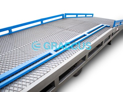 ραμπα-φορτοεκφορτωσης-με-αφαιρουμενα-παραπετα-RAMP10T9