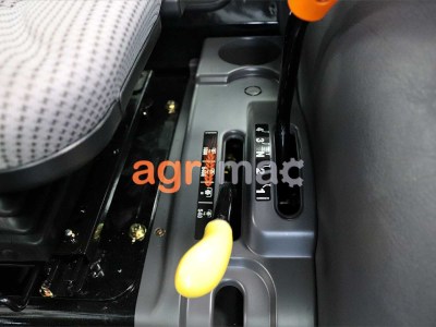 χειριστηρια-του-τρακτερ-LS-XR50