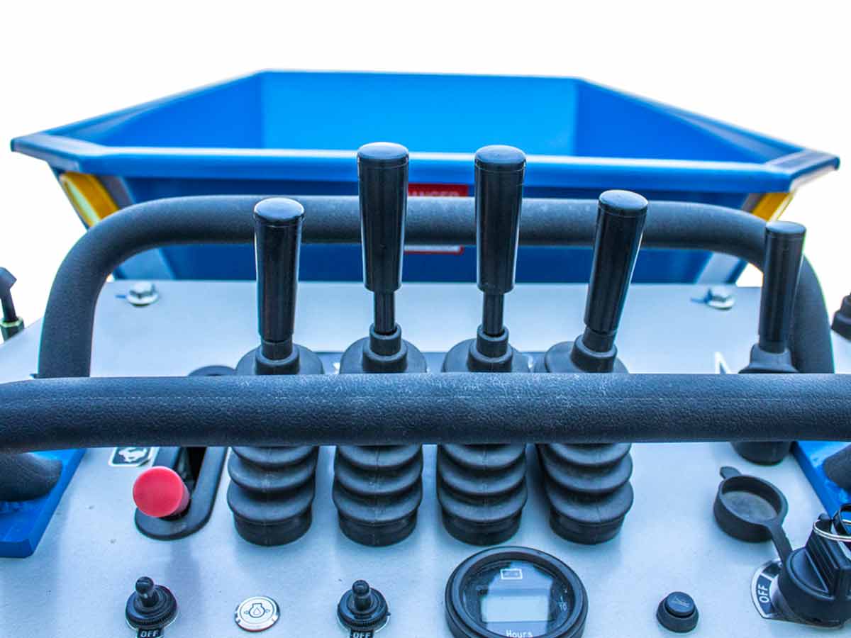  H800S | Graecus / KOOP | Ντάμπερ υδροστατικό με υδραυλική πλευρική εκκένωση, πλατφόρμα αναβάτη 800kg Diesel 